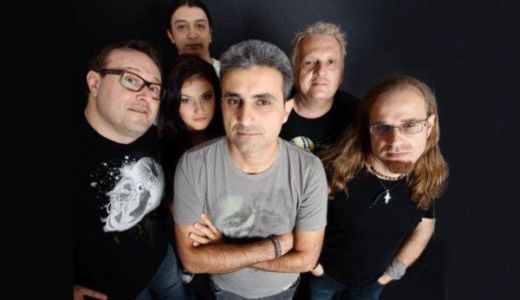 EUROVISION 2013:  Robert Turcescu şi trupa "Casa presei" au condus la distanţă în ...