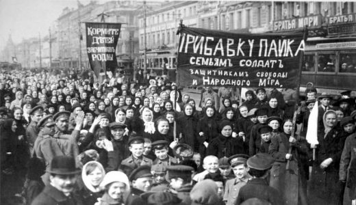 8 Martie, sărbătoarea socialistă care traversează epocile.