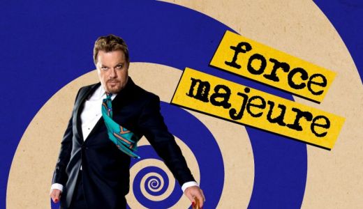 Eddie Izzard VINE în România!.