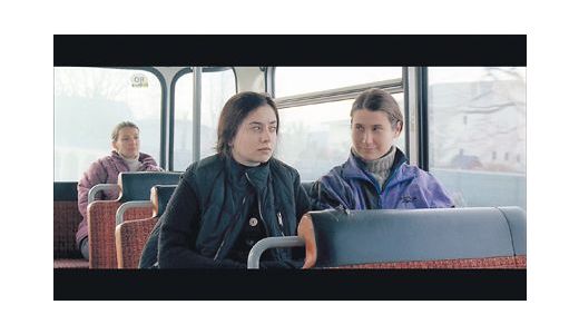 „După dealuri“, acum şi pe DVD.