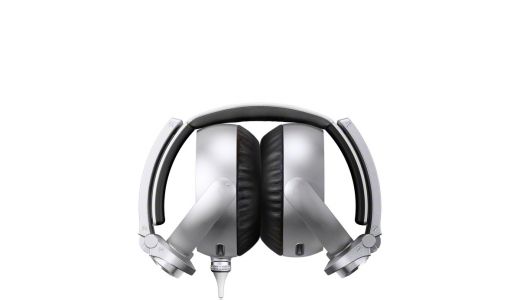 Sony lanseaza castile MDR-XB910 cu extra bass, pentru iubitorii de muzica