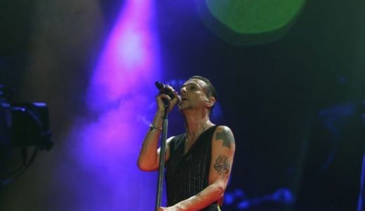 REPORTAJ: Depeche Mode, concert INCENDIAR la Bucureşti.