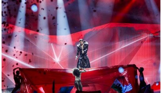 SONDAJ şi DEZBATERE: Cine e de vină pentru rezultatul de la Eurovision?.