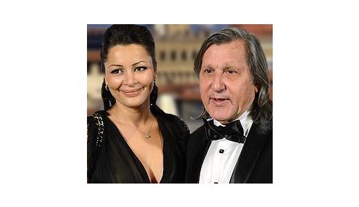 Ilie Năstase, la a patra nuntă. Fostul tenisman şi Brigitte Sfăt şi-au depus actele de ...