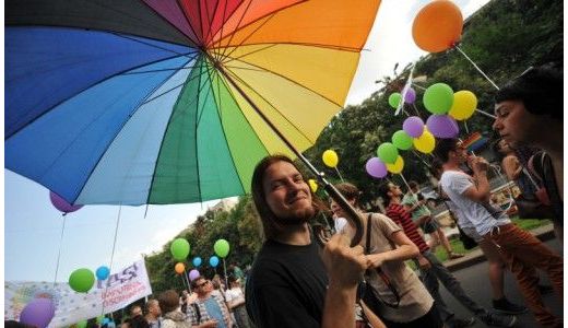Începe GayFest 2013: După incidentul de la MŢR, organizatorii se aşteaptă la ...