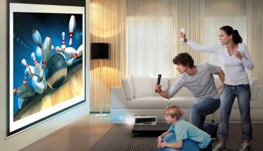 Proiectorul Home Cinema 3D la distanta mica, disponibil si in Romania in varianta FullHD