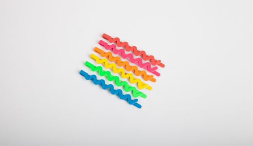 Joaca-te cu parul si coloreaza-ti accesoriile