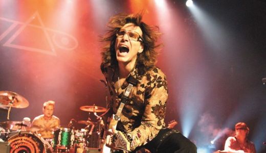 Steve Vai în Bucureşti – ploaie, tutun şi delir perfect acordat.