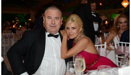 Cu câţi bani a rămas Udrea, după divorţul de Cocoş.