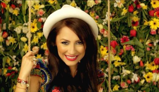 Andra susţine un concert special în mall-ul AFI Palace Cotroceni.