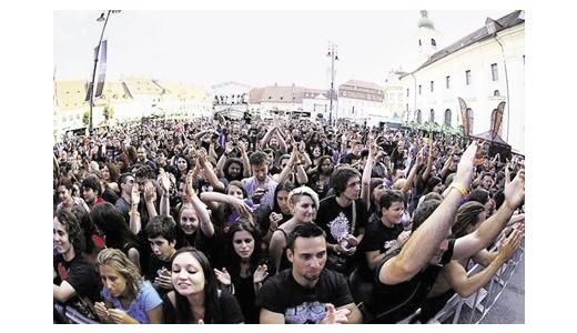 ArtMania se pregăteşte de debut.