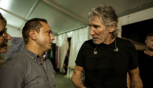 FOTO Roger Waters s-a întâlnit cu militarii români în culisele spectacolului "The ...