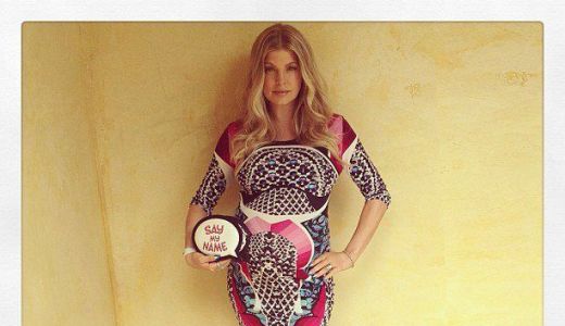 FOTO Cântăreaţa Fergie a devenit mamă pentru prima dată.