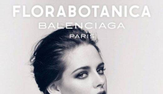 FOTO Actriţa Kristen Stewart apare TOPLESS într-o reclamă nouă.