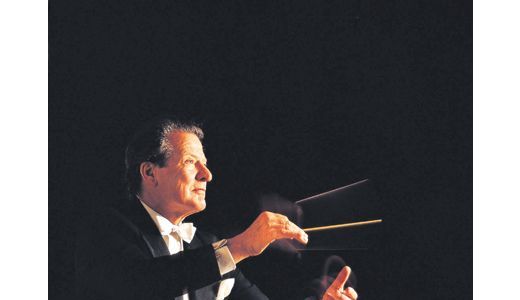 Sir Neville Marriner şi bagheta sa fermecată.