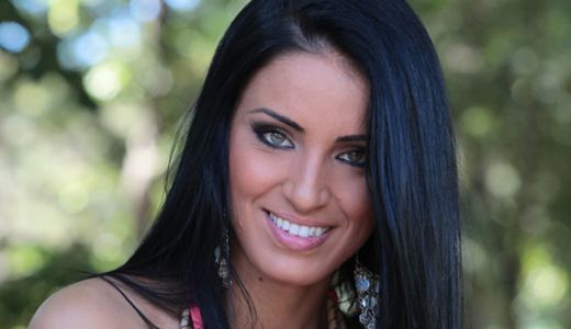 Exclusivitate! Adelina Pestritu: "Vreau sa imi cumpar casa pe pamant"