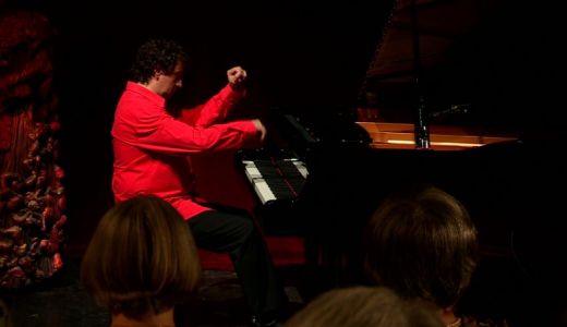 Concertele susţinute de pianistul Horia Mihail în Argentina, ovaţionate.