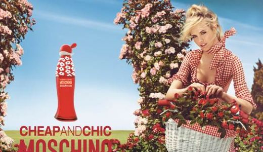 Noul Moschino Chic Petals !
