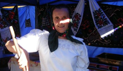 Bucătaresele din Botiza vor pregăti un balmoş uriaş în centrul Capitalei.
