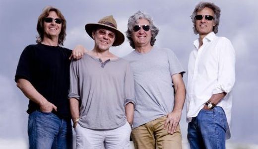 Ziua naţională sărbătorită cu The Straits.