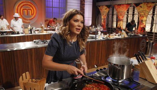 EXCLUSIVITATE! Gina Pistol: "Midiile in sos picant imi ies cel mai bine!"