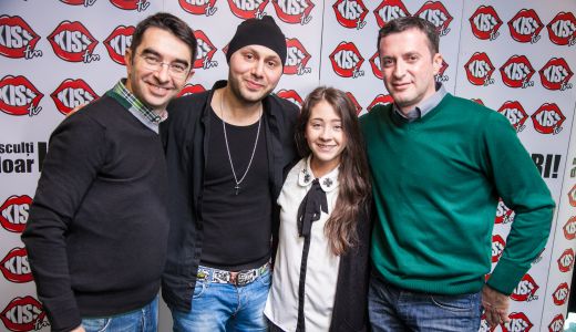Gainusa o povatuieste parinteste pe Nicole Cherry:  Sa te tii de muzica. Sa nu incepi sa te dezbraci prin reviste sau pe la televizor!