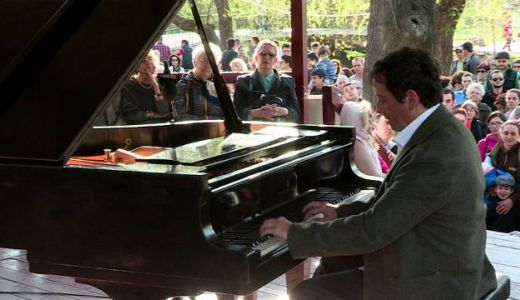 100% Mozart cu Horia Mihail şi Pianul Călător.