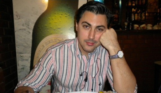 Alexandru Ciucu se aprovizioneaza pentru vacanta cu Crakersi!