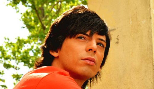 Radhu este singurul artist din Romania care canta cumbia!