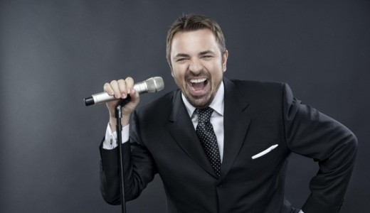   Horia Brenciu da startul concertelor in memoriam Frank Sinatra