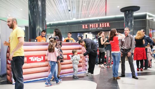 Romanii s-au simtit la mall exact ca in Alpii Austrieci