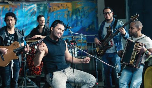 Pepe concerteaza alaturi de trupa sa in Beraria H