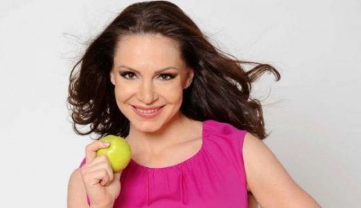 EXCLUSIVITATE! CORI GRAMESCU: "TREBUIE SA INCEPEM ZIUA CU DOUA PAHARE DE APA PLATA!"