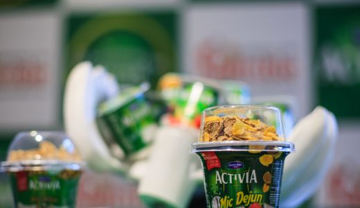 Consumul de iaurt probiotic te ajuta sa fii mai fericita