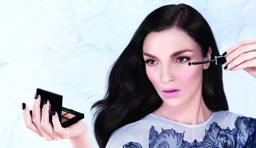 O mascara binecunoscuta se reinventeaza!