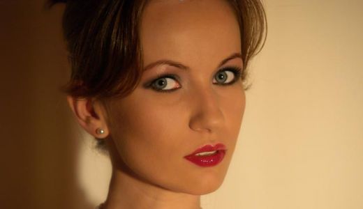 Valentina Ionescu si Cristian Mandru prezinta concursul Miss Universe Romania 2010