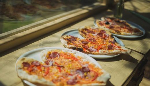 O pizza in forma de inima dedicata copiilor aflati in pericol de abandon