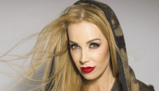 Exclusivitate! Annes: "O zi in care nu zambesc este o zi pierduta!"