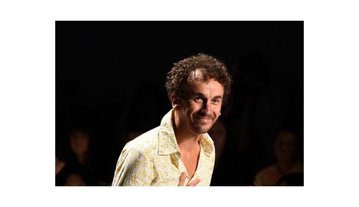 Un designer roman o va imbraca pe Jennifer Lopez
