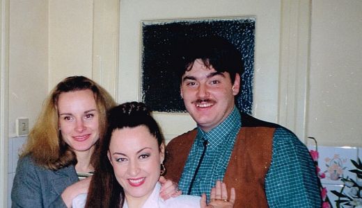 Cartea "Maria Dragomiroiu. Cantecul si Dragostea" -  un dar pentru 35 de ani de cariera!